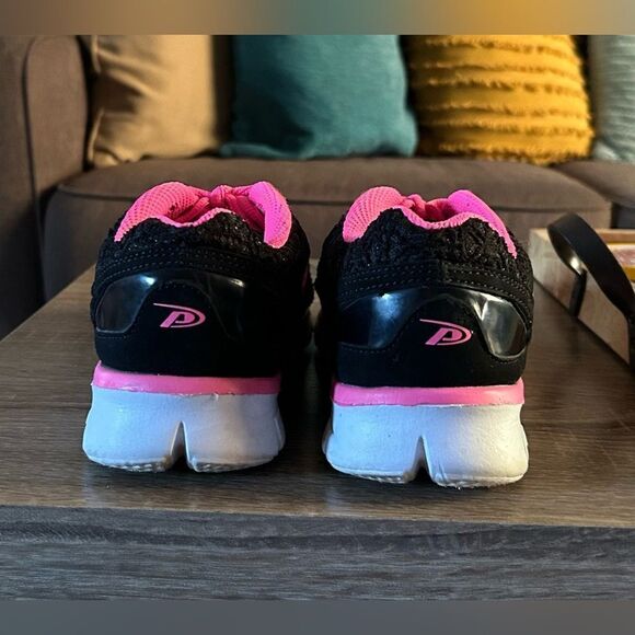 Preowned … PRO PLAYER “Size: 8” Athletic Shoes - Picture 4 of 7